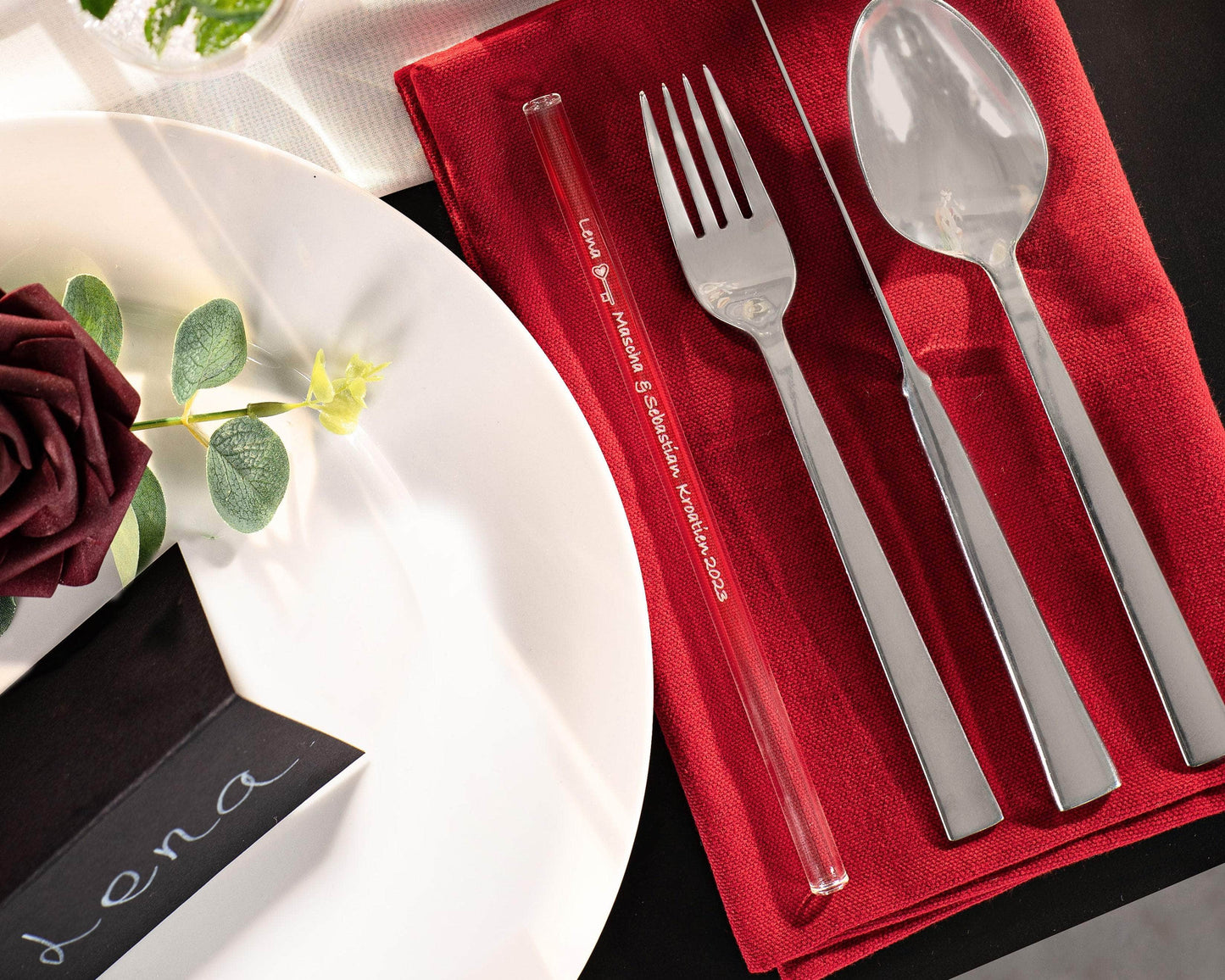 Personalisierte Glasstrohhalme mit Gastnamen – stilvolle Gastgeschenke für eure Hochzeit